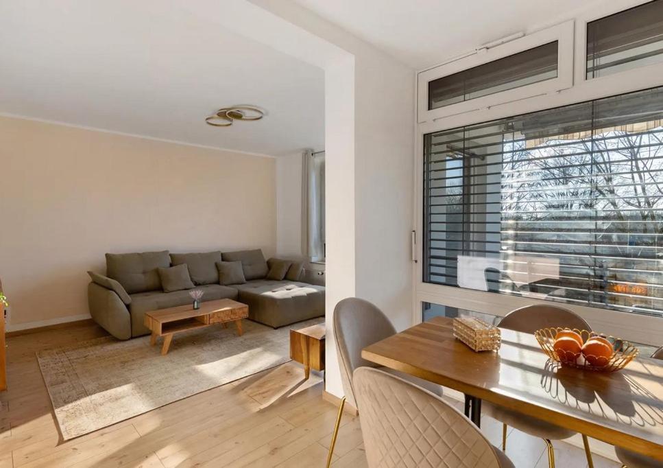 Charmentes Privatzimmer Mit Kueche, Naturgebiet Ντίσελντορφ Εξωτερικό φωτογραφία