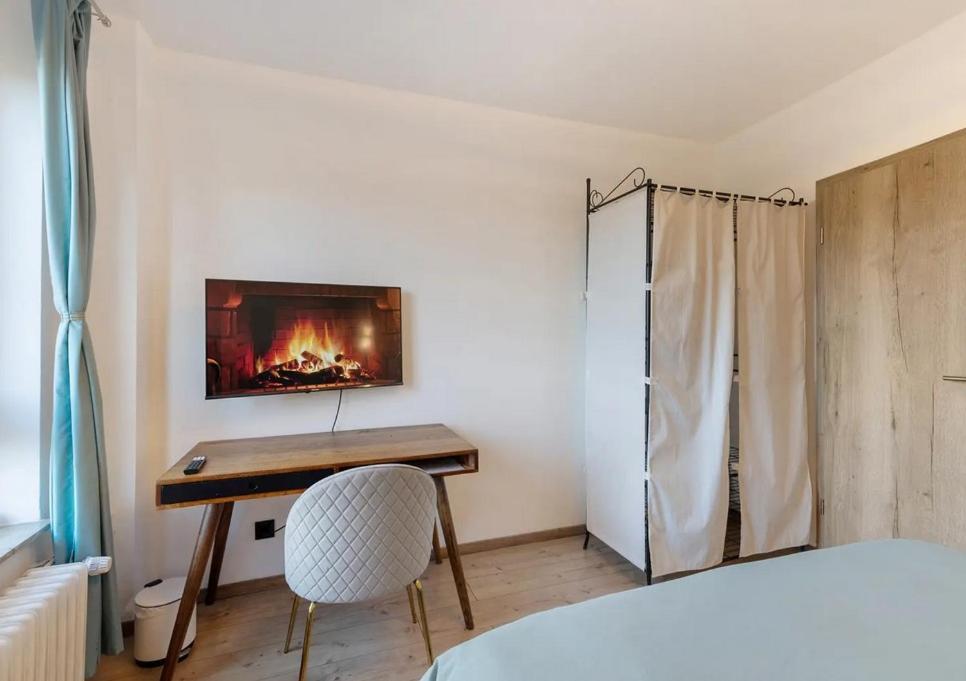 Charmentes Privatzimmer Mit Kueche, Naturgebiet Ντίσελντορφ Δωμάτιο φωτογραφία